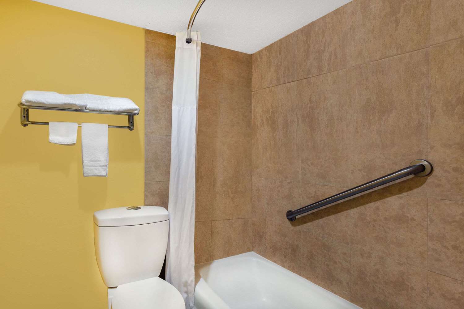 Days Inn By Wyndham Jacksonville 9/9