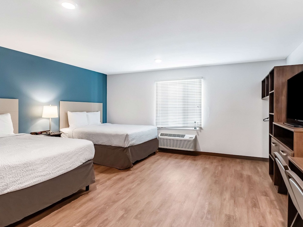 Woodspring Suites Riverside Norco 24/49