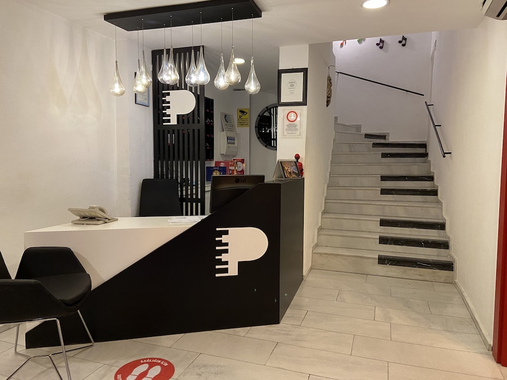 Piano Hotel photo3