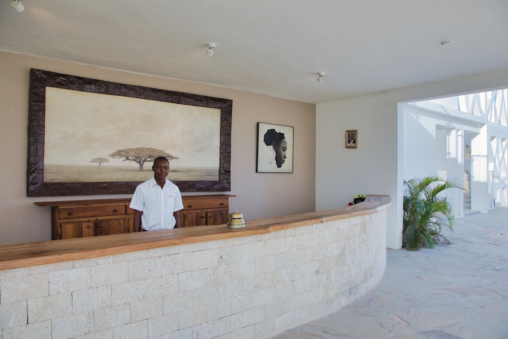 Barracuda Inn Resort 8/51
