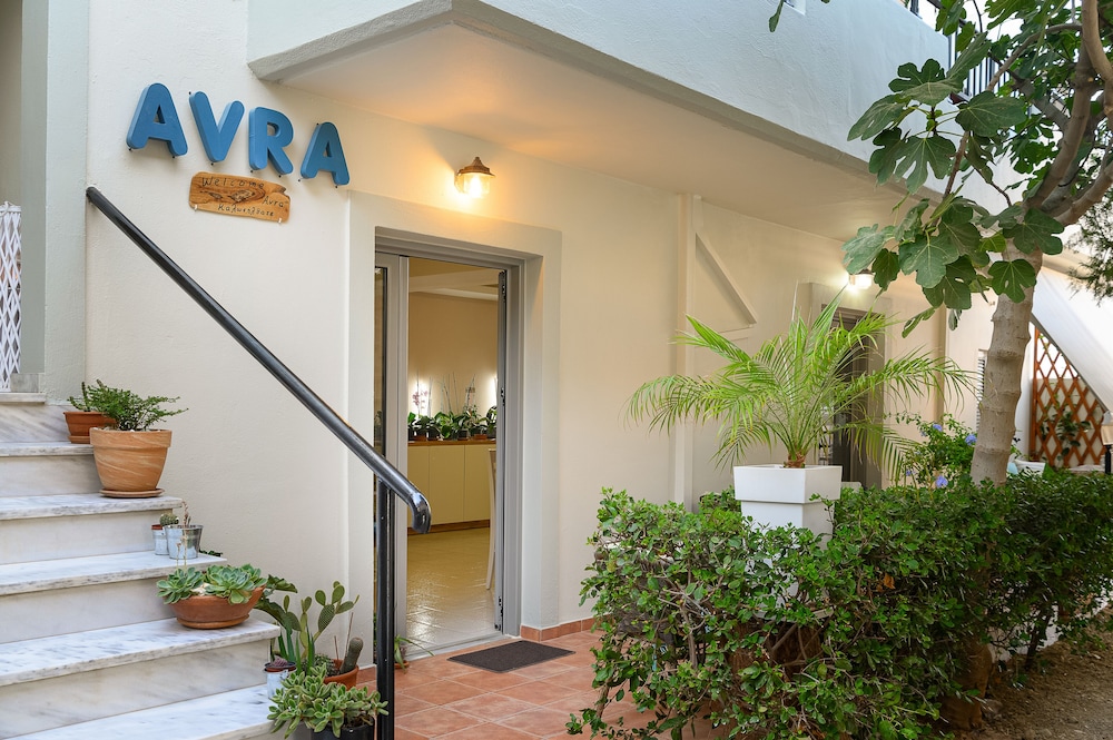 Avra Hotel 5/44