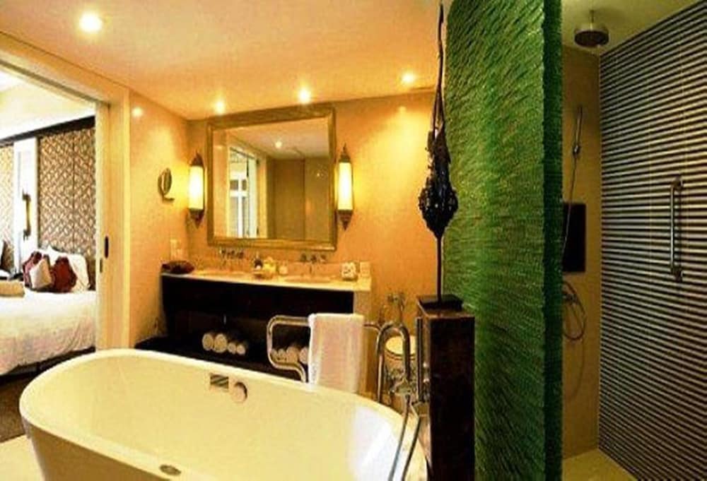 Dusit Thani Hua Hin 81/94