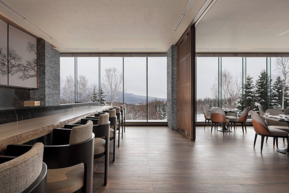 Higashiyama Niseko Village, a Ritz-Carlton Reserve 31/42