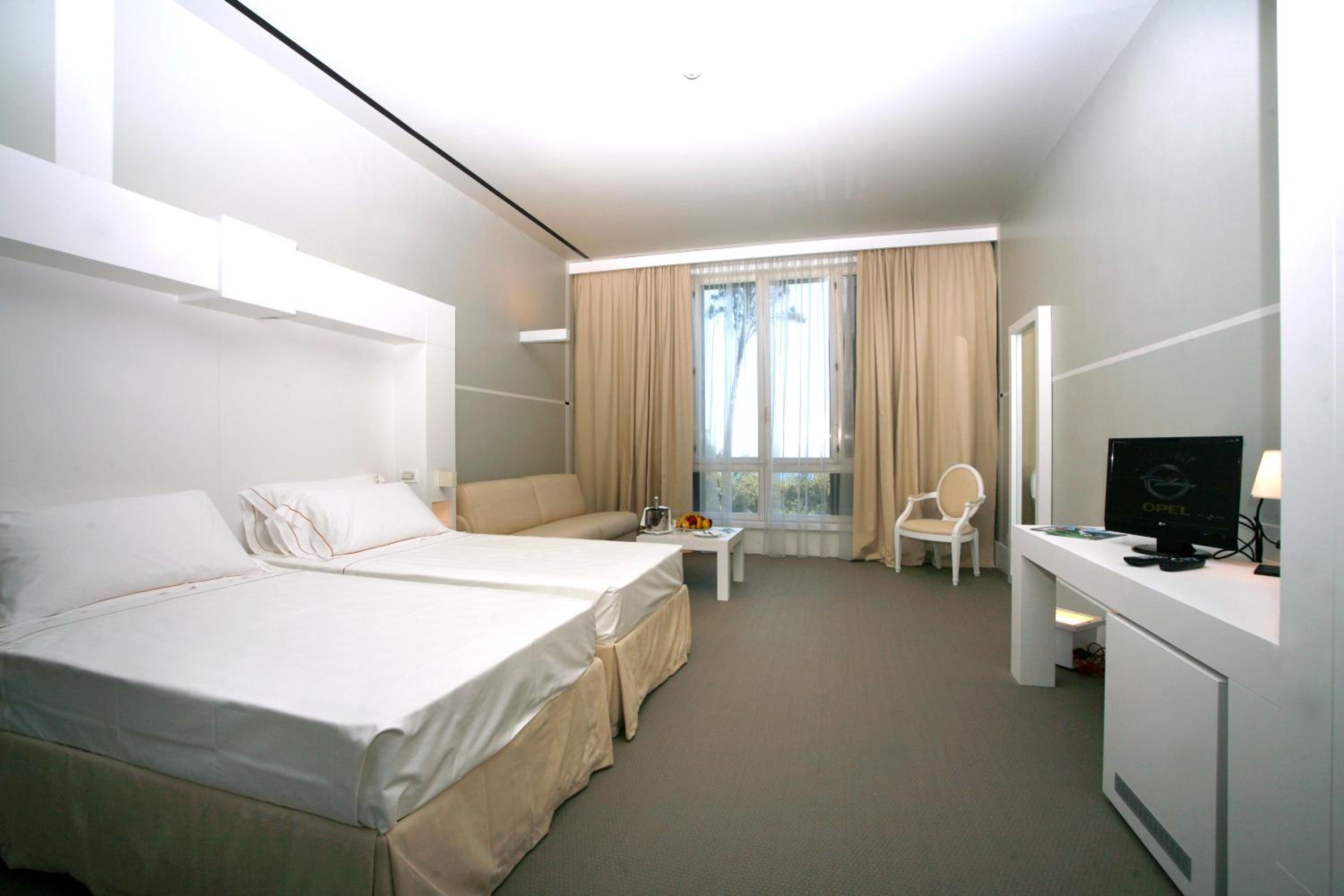 Superior, Family, King Bed, 2 Sofa