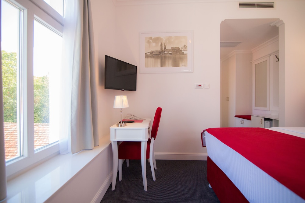 Central Park Hotel Trebinje 6/25