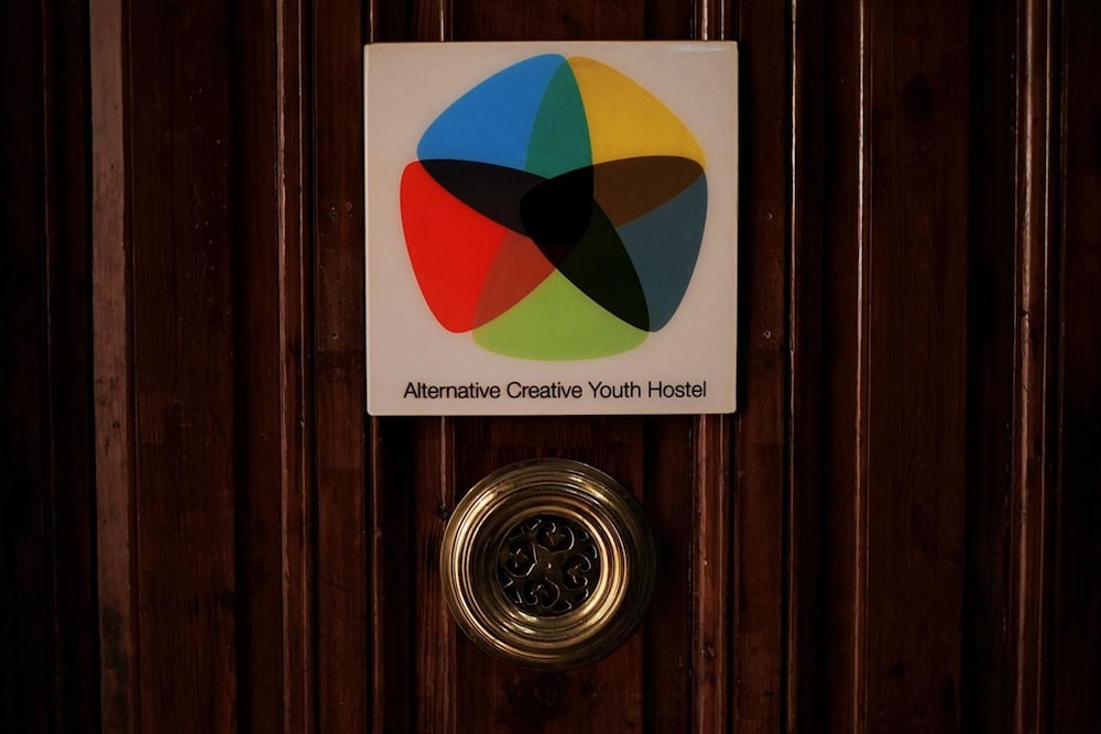 Alternative Creative Youth Hostel Barcelona 15/50