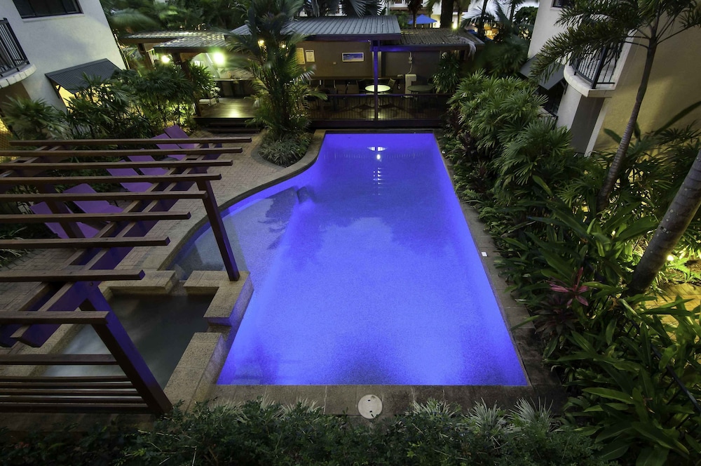 Bay Villas Resort in PORT DOUGLAS