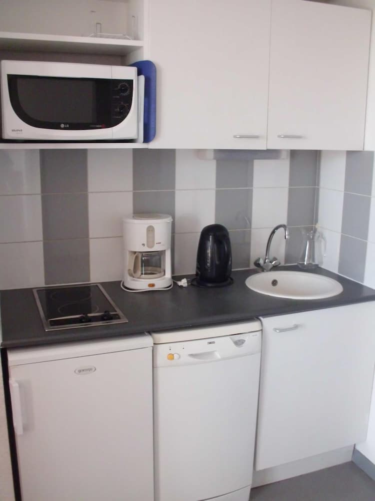 MADAME VACANCES- RESIDENCE LES CONSULS DE LA MER 28/29