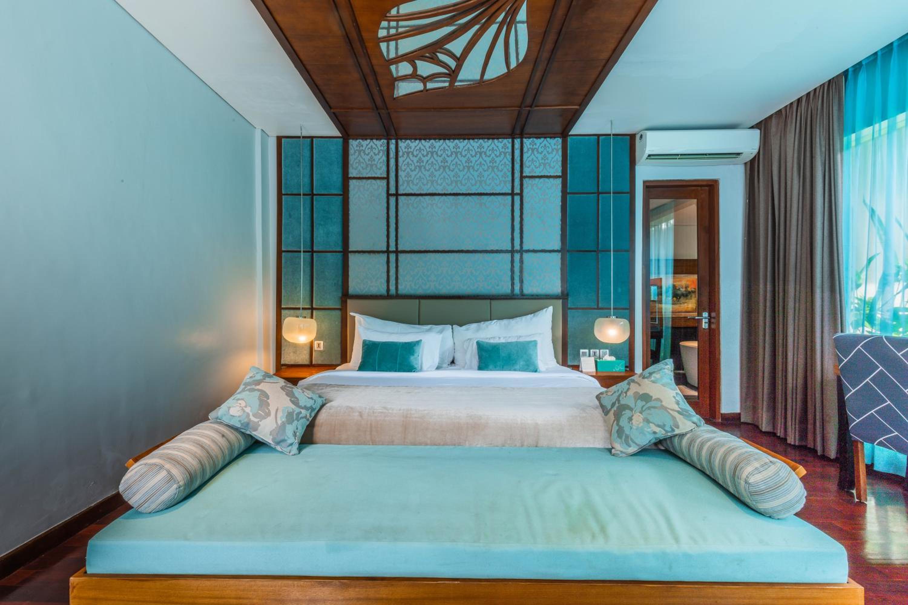 2 Bedrooms, Pool, Sage, Villa