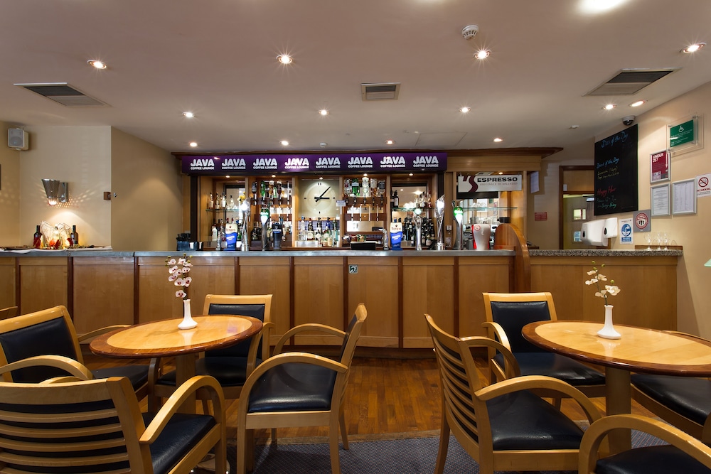Britannia Leeds Bradford Airport 53/70