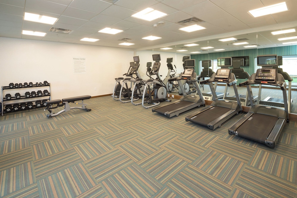 Holiday Inn Express & Suites Kalamazoo West 32/46