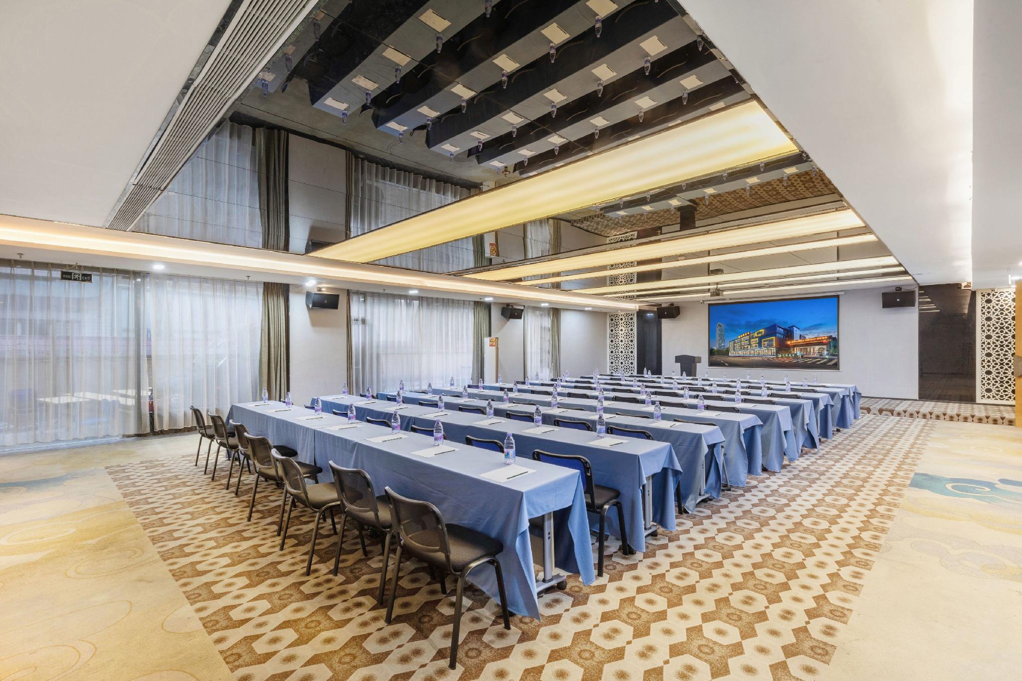 Yunzhu No.1 Hotel (Guangzhou Olympic Sports Center, Tianhe Zhucun Metro Station Branch) 23/24