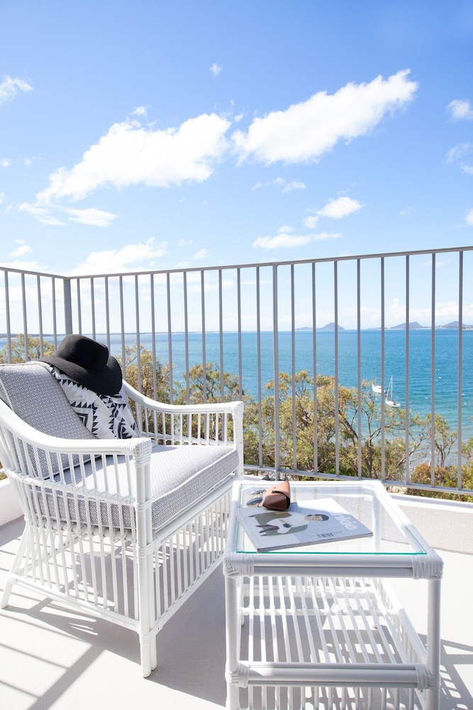 Bannisters Port Stephens 4/72