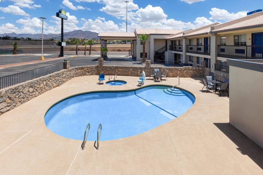 Days Inn By Wyndham El Paso West 25/50