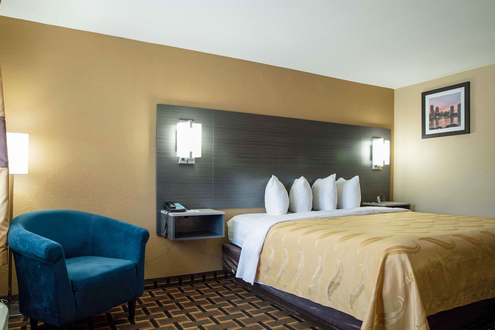 Quality Inn Raynham - Taunton 27/75