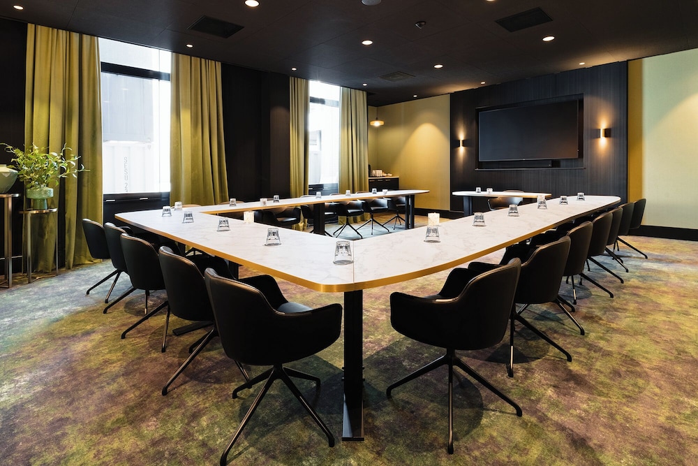 Theaterhotel de Oranjerie 53/61