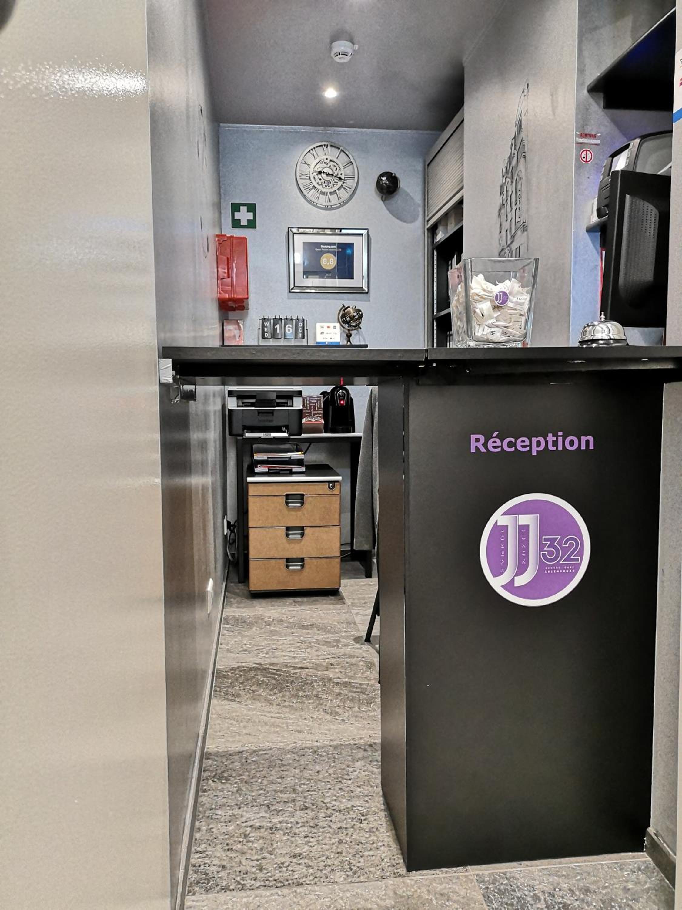 JJ32 11/24