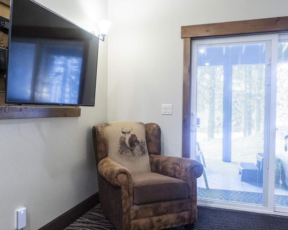 Sawtelle Mountain Resort 27/36