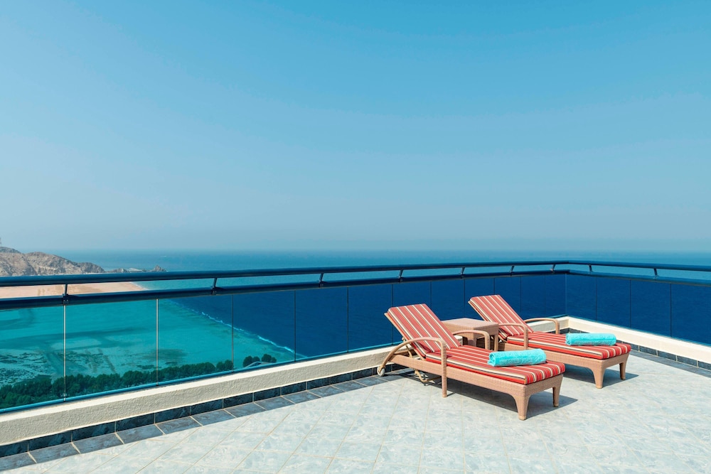 Le Meridien Al Aqah Beach Resort 28/65