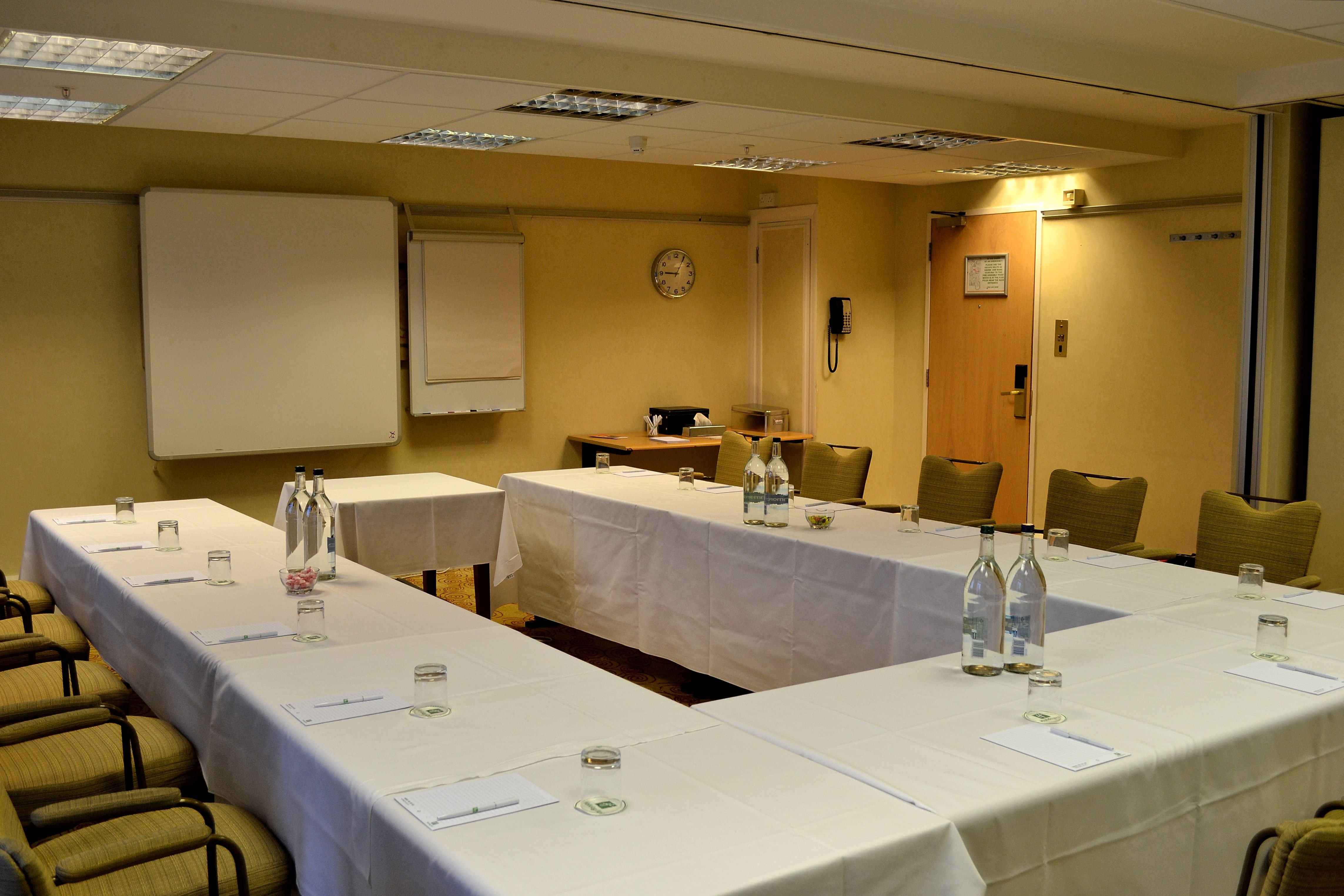 HOLIDAY INN NORTHAMPTON 39/50