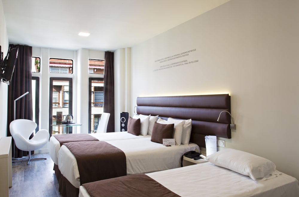 1881 Barcelona Gran Rosellon Hotel 24/73