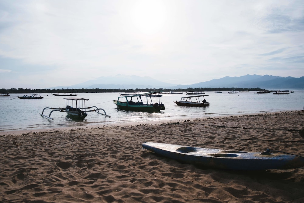 Gili Sands Hotel & Bar 57/66