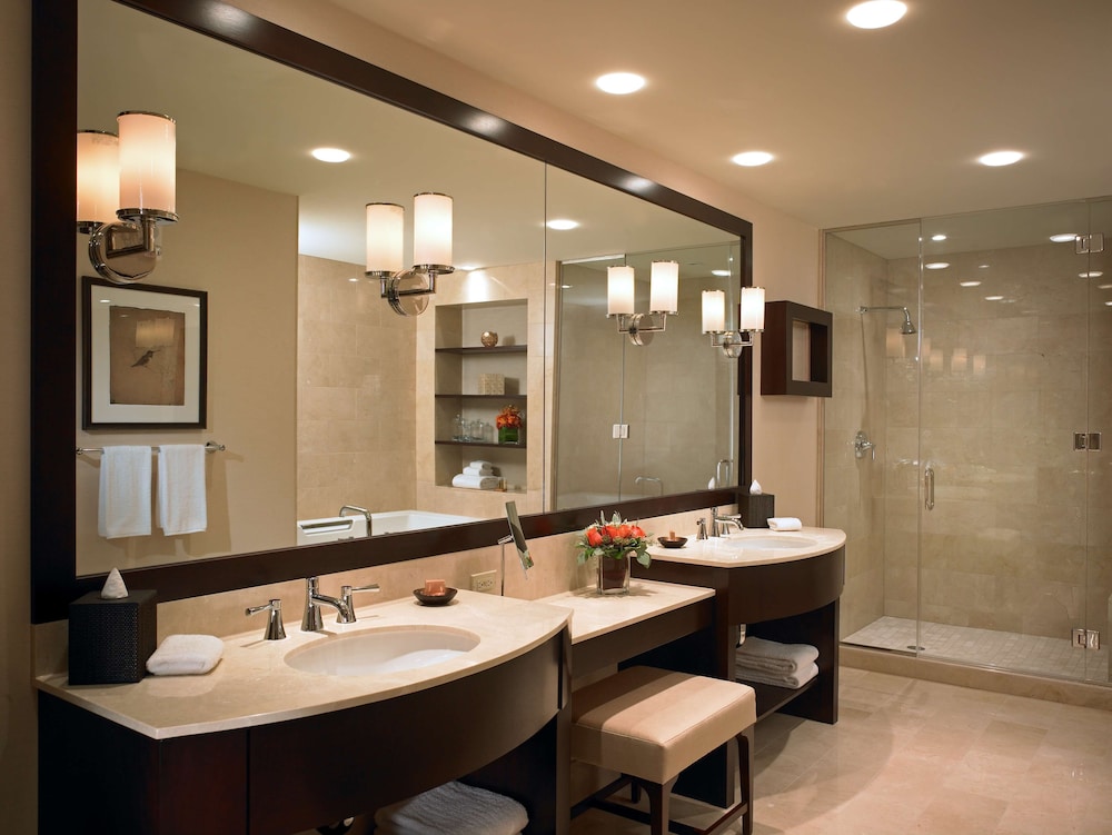 Hyatt Regency Bellevue 27/72