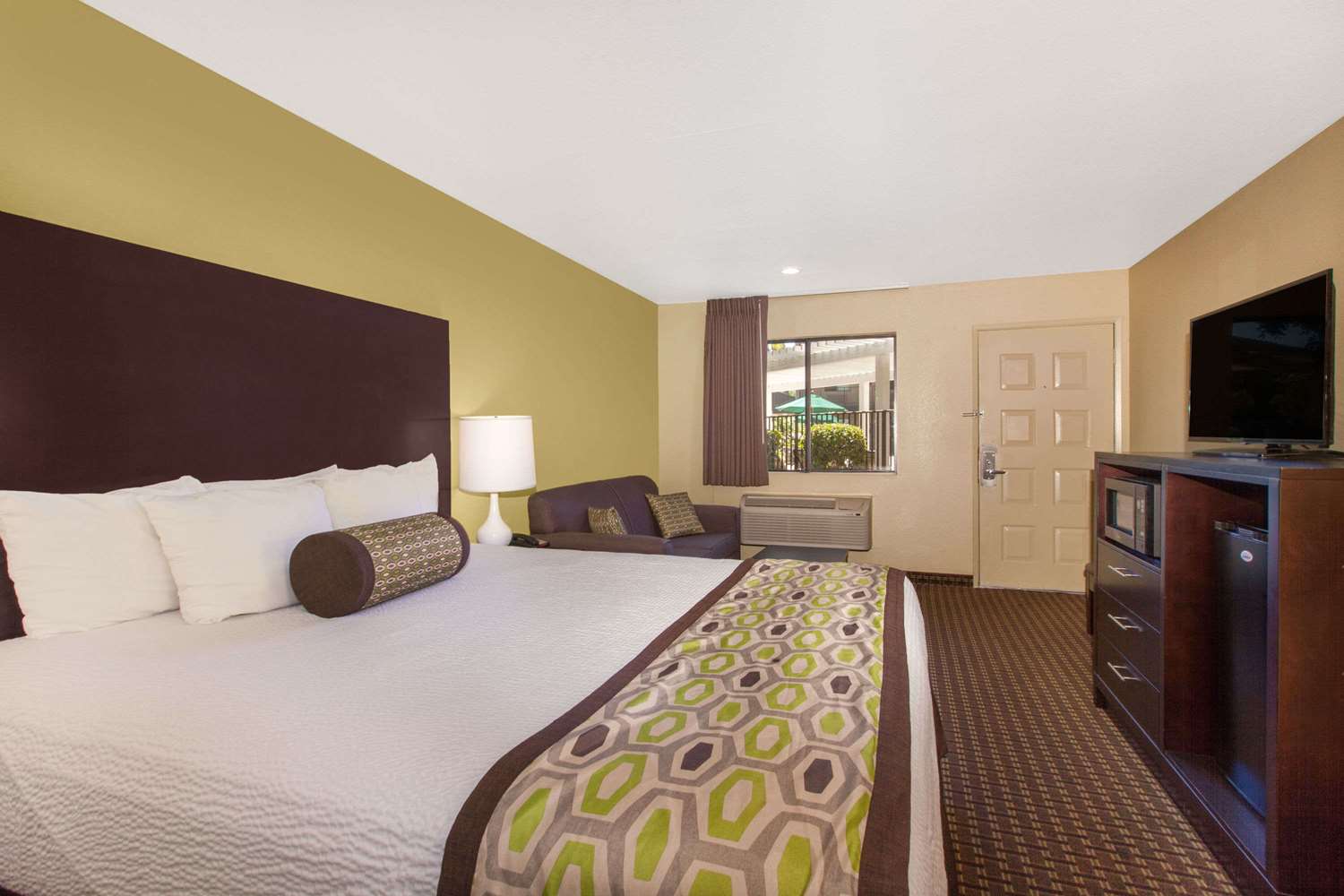 Days Inn by Wyndham San Jose Airport 6/17