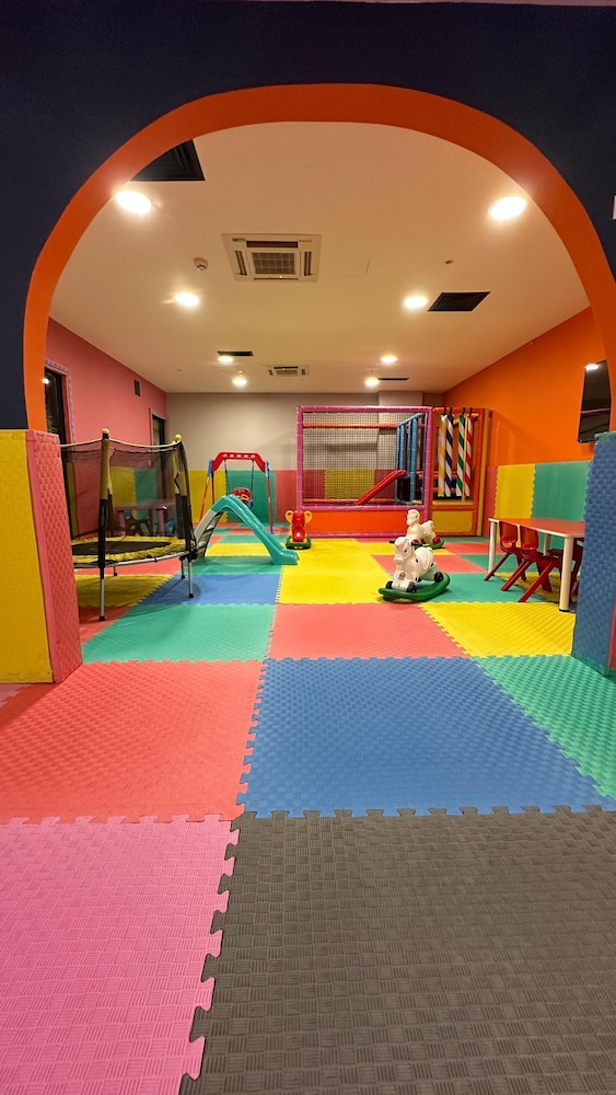 First Joy Hotel 43/49