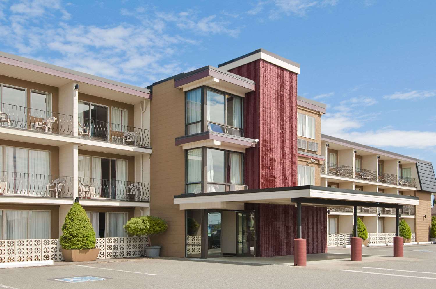 Travelodge by Wyndham Nanaimo 2/25
