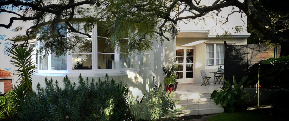 Kiwi Heritage Homestay 2/30