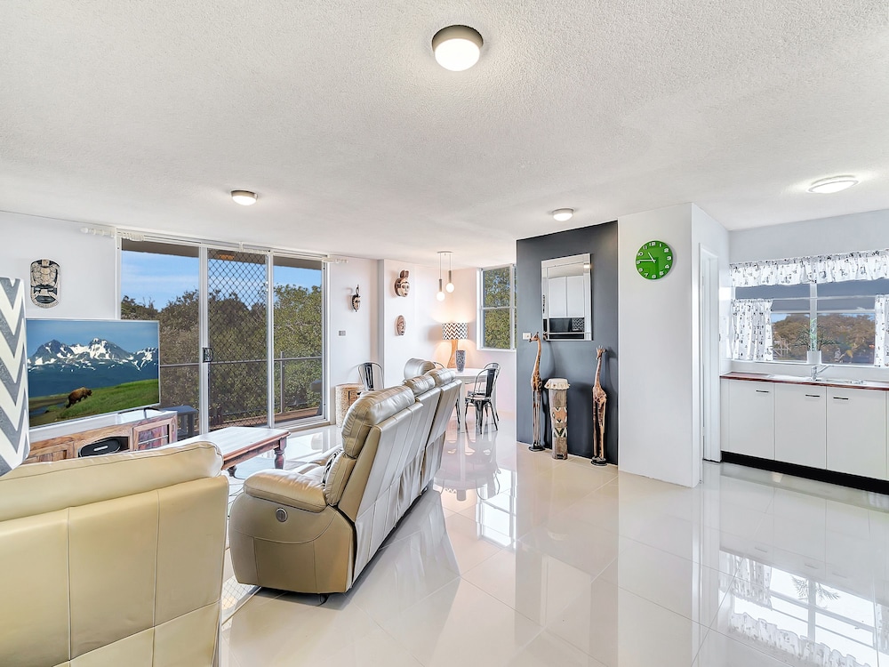 Tradewinds Apartments 26/50