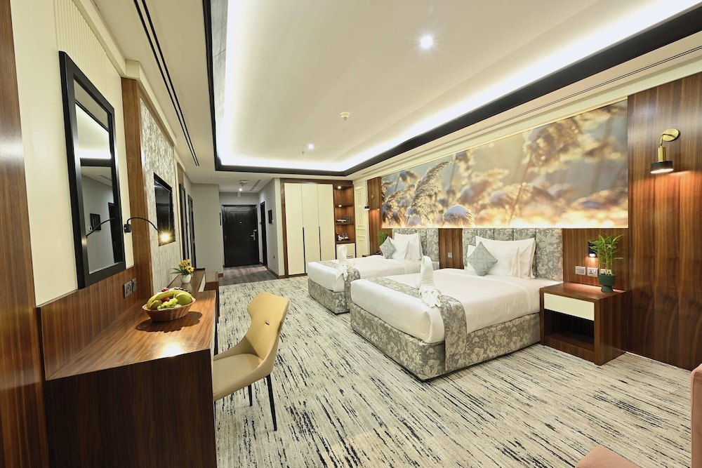 Pavilion Palace Hotel 13/43