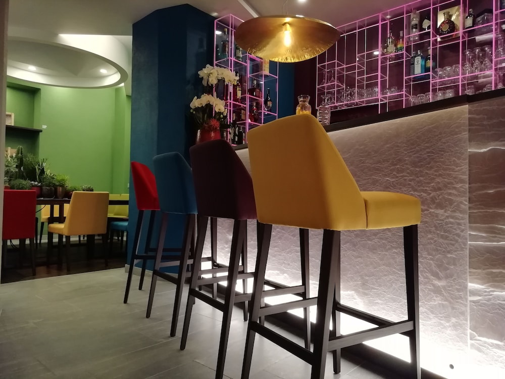 73 Boutique Hotel 36/43