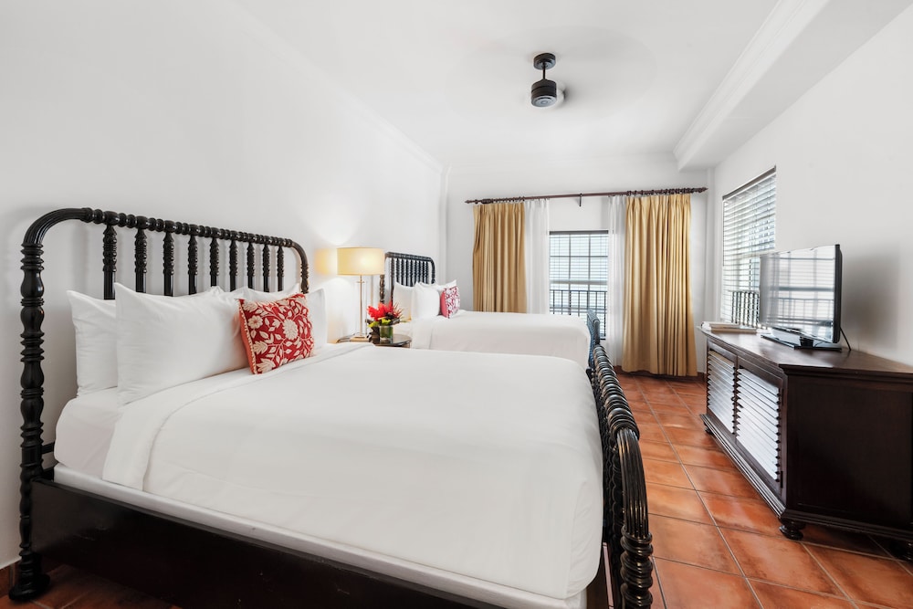 Casa Faena Hotel 24/67