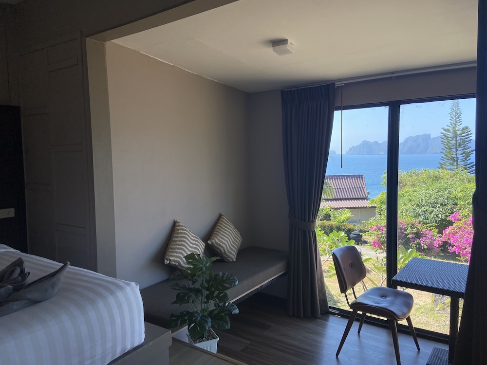 Hip Seaview Resort At Phi Phi 18/50