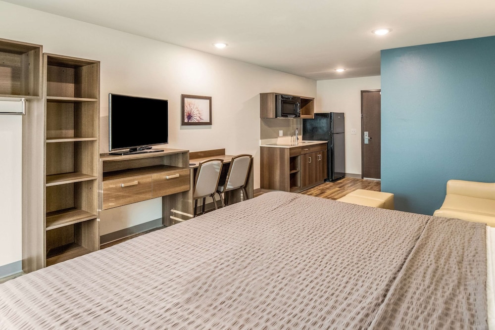 WoodSpring Suites Greenville Haywood Mall 19/33
