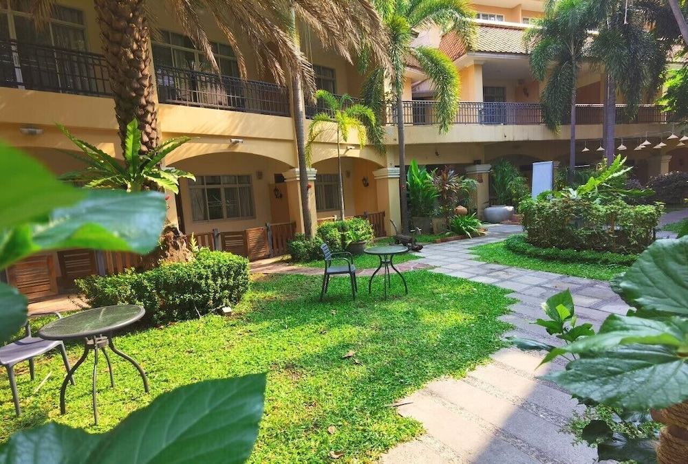 Piman Garden Hotel 41/49