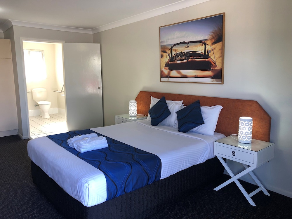 STANDARD, QUEEN BED, ACCESSIBLE