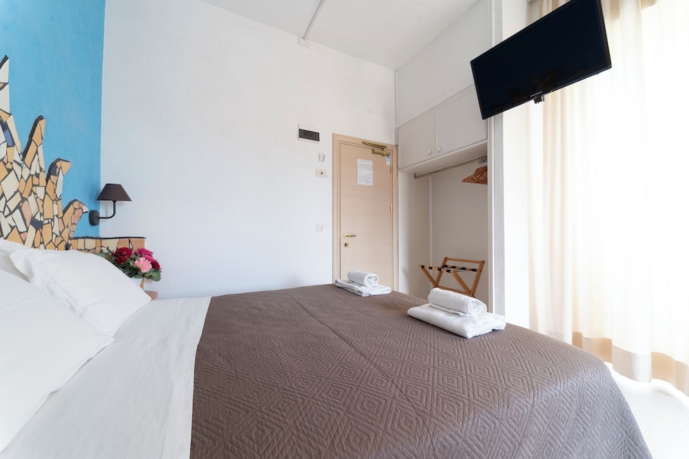 Giorgetti Palace 20/50
