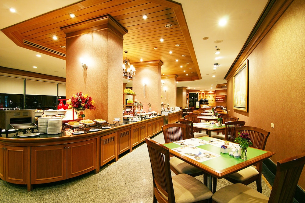 GRAND DIAMOND SUITES 57/71