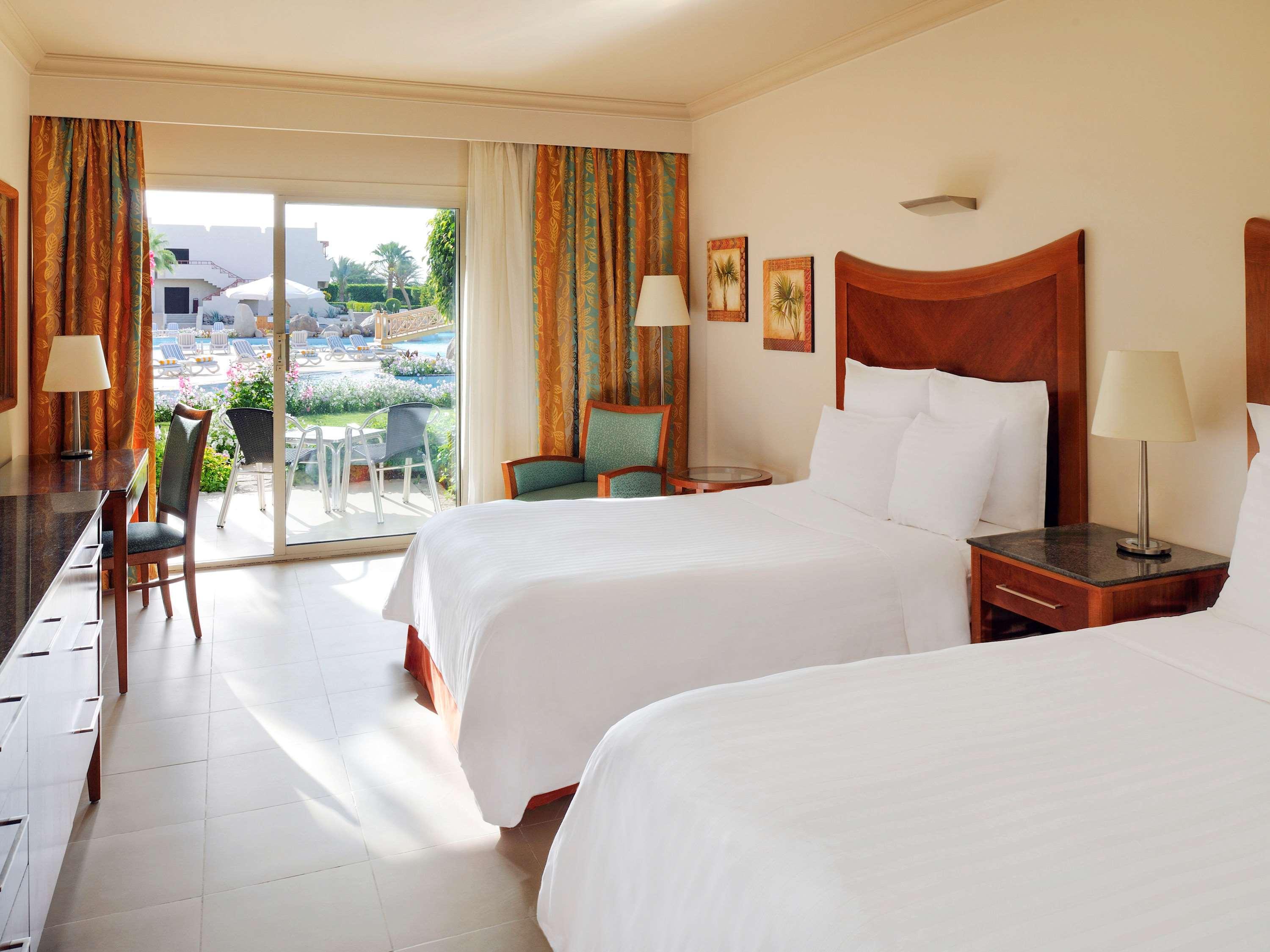 PREMIUM, DELUXE, 2 QUEEN BEDS, BEACH SIDE, POOL VIEW