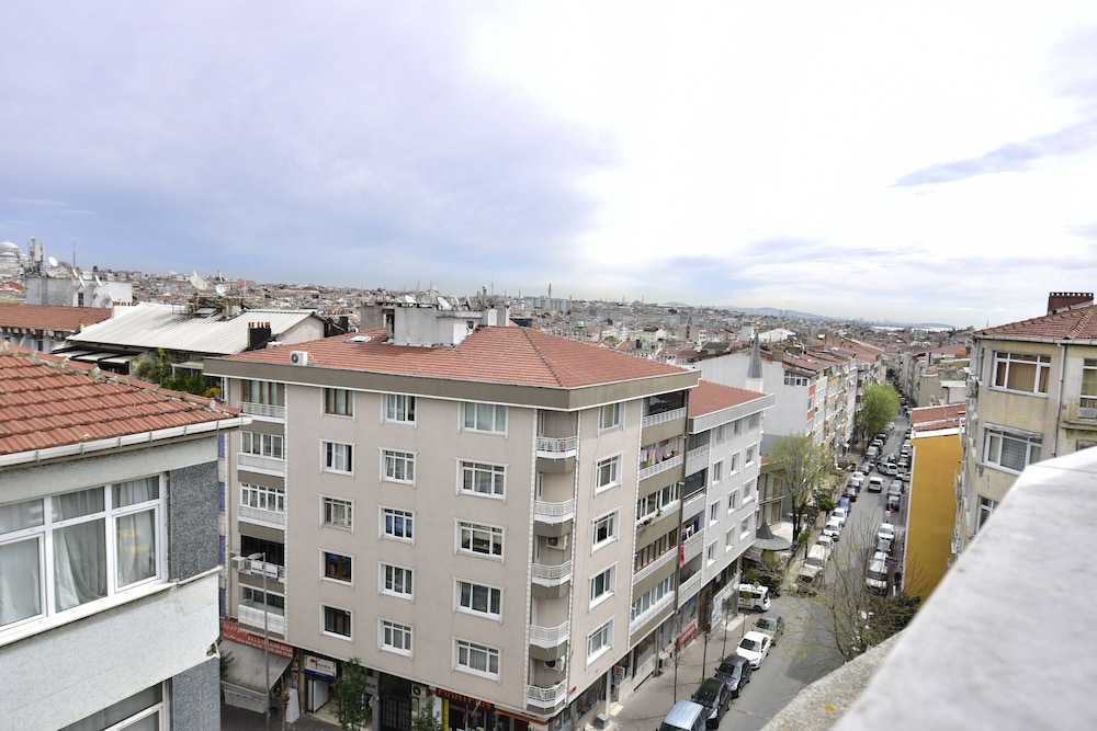 Topkapi Hotel 3/69