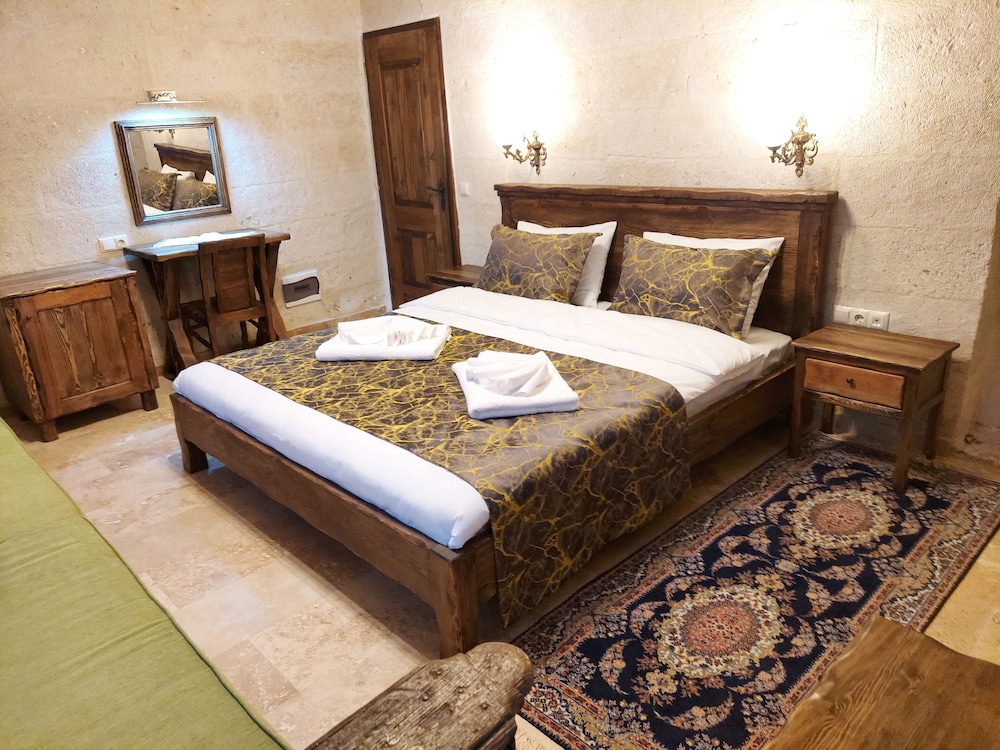 Armesos Cave Hotel 8/50