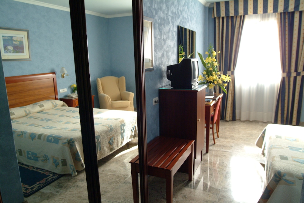 Hotel Bartos 38/44