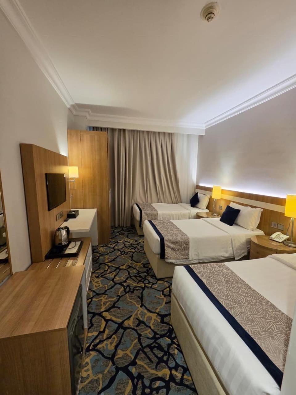 المدينة الذهبي(Al Madinah Golden Hotel) 10/21