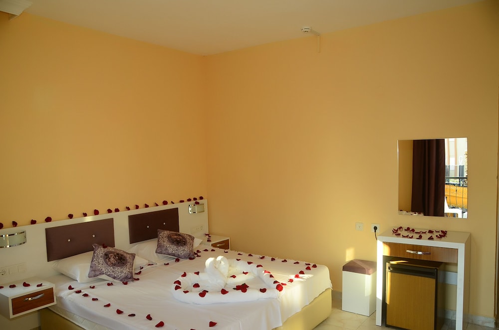 Saygili Beach Hotel 50/50
