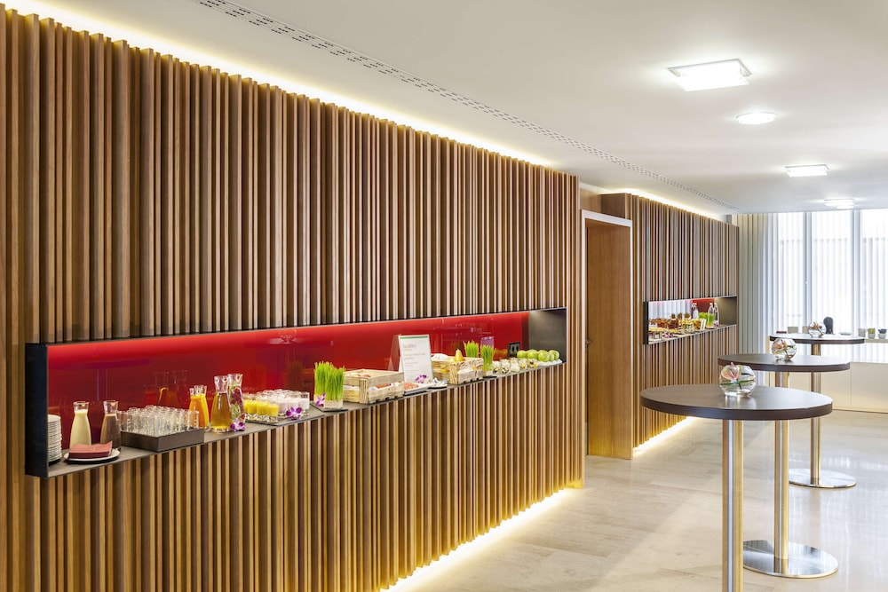 Lobby at Nh Collection Berlin Mitte Friedrichstrasse, BERLIN
