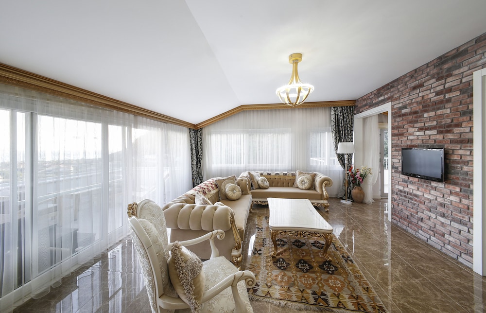 Morina Deluxe Hotel 38/50