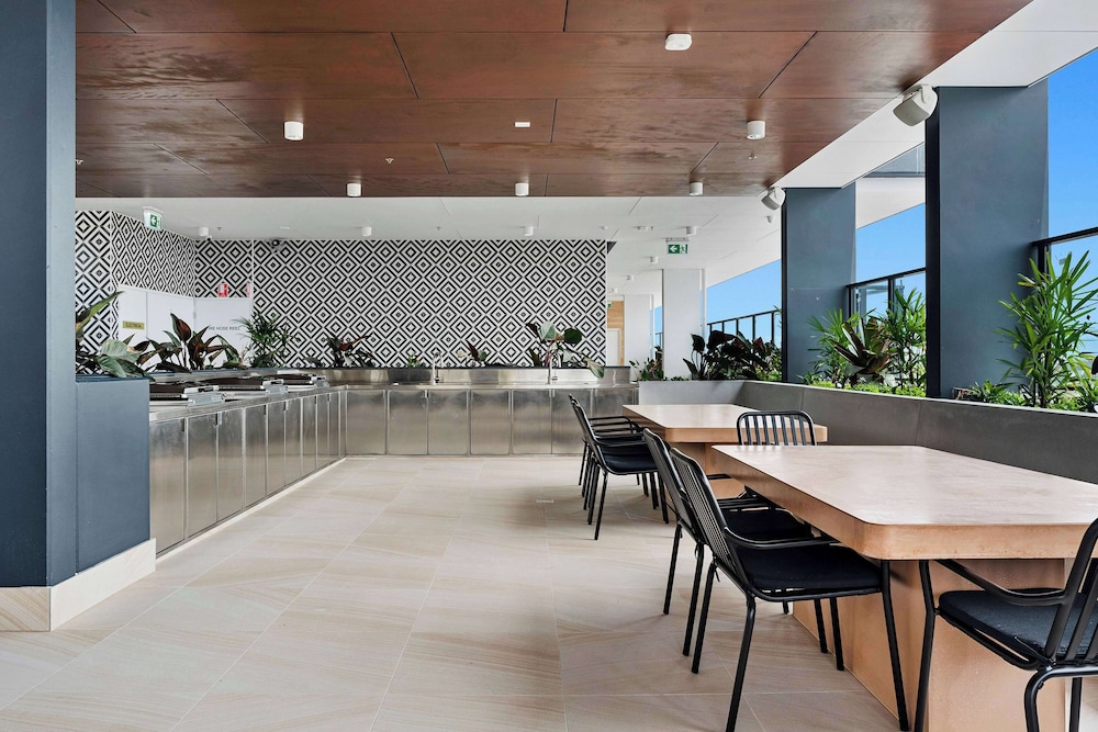 TRYP by Wyndham Southport Gold Coast 47/56